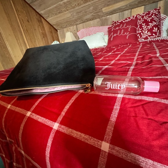 Juicy Couture Black Velvet Cosmetic Bag w/ Rhinestone Belt & Pink Lining. - Picture 3 of 4